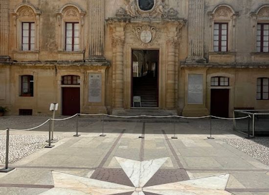 malta/mdina/bar/grotto-taverna-pop-up