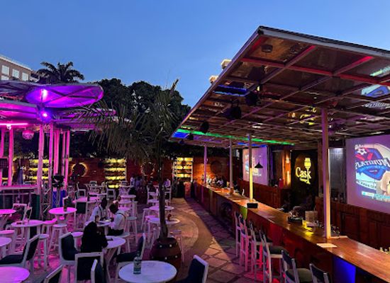 uganda/kampala/nakasero/bar/cask-lounge