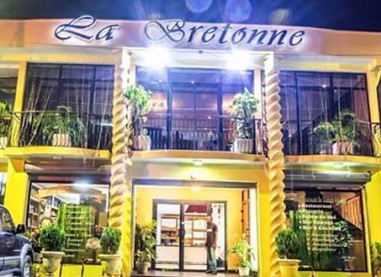 cameroon/douala/bonapriso/bar/la-bretonne