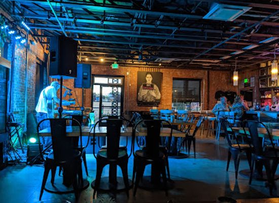 colorado/pueblo/bar/the-clink
