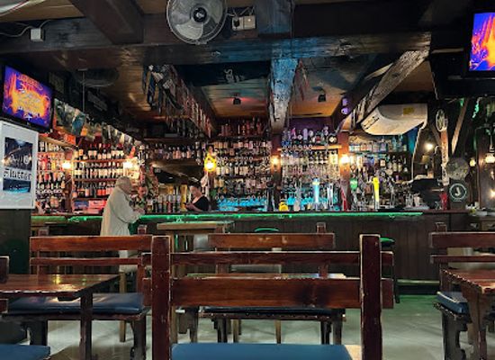 malta/sliema/bar/black-gold-saloon