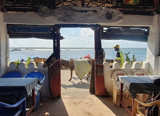 kenya/lamu-island/bar/seafront-cafe