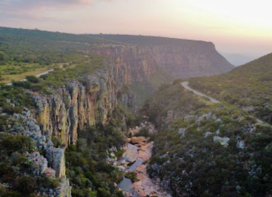angola/serra-da-leba/bar/serra-da-leba-bar