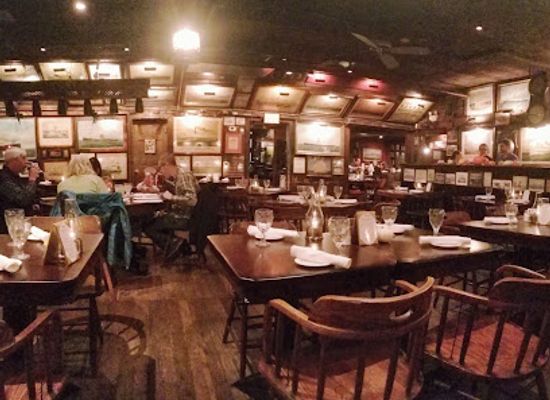 connecticut/middlesex-county/bar/the-tap-room-at-the-griswold-inn