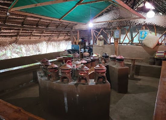 sri-lanka/polonnaruwa-district/bar/rasabojun-gedara-polonnaruwa