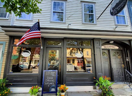 new-york/hudson-valley/bar/225-warren-bar-and-grill