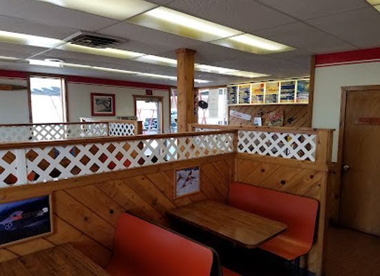 wyoming/red-desert/bar/red-baron-drive-in-may-sept