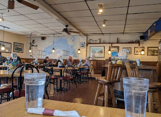 minnesota/grand-marais/bar/blue-water-cafe