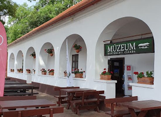 hungary/hortobagy/bar/hortobagyi-csarda