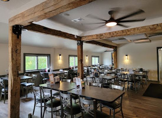 wisconsin/kettle-moraine/bar/uncle-larry-s-rustic-inn