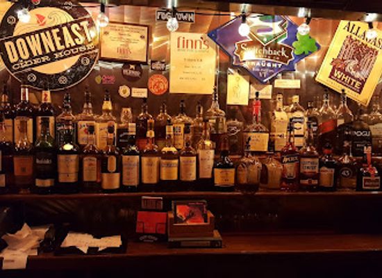 maine/downeast/bar/finn-s-irish-pub