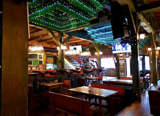 romania/dambovita/bar/tower-s-pub-parc