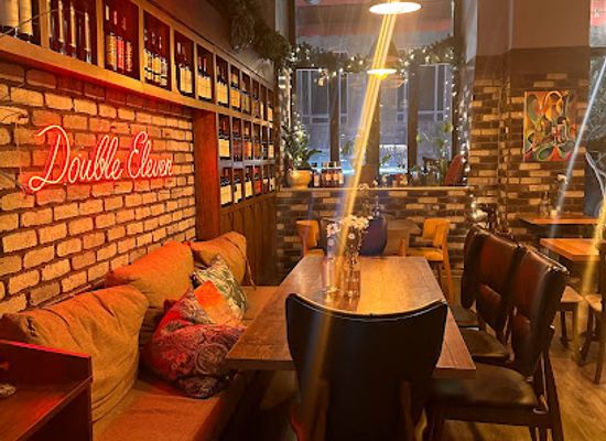 azerbaijan/baku/bar/double-eleven-cocktail-wine-bar