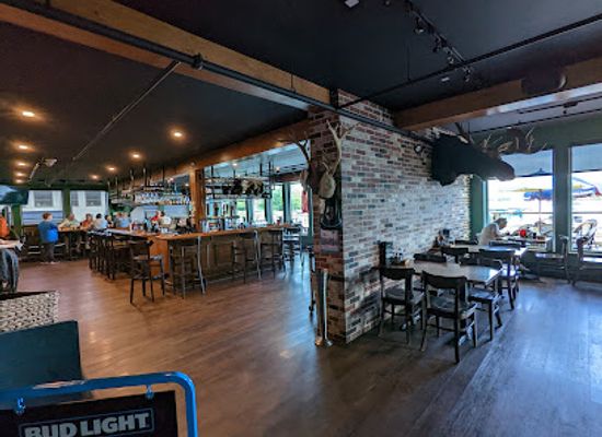 maine/the-highlands/bar/dockside-inn-and-tavern