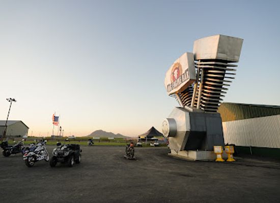 south-dakota/black-hills/bar/crossroads