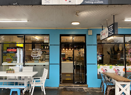 australia/jervis-bay/bar/the-great-husky-bite