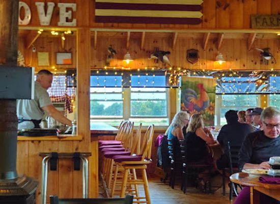 michigan/the-thumb/bar/the-farm-restaurant