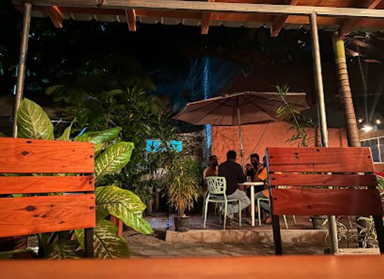maldives/faafu-atoll/bar/alanaasi-cafe-bistro