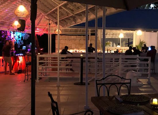 jamaica/montego-bay/hip-strip/bar/sea-island-beach-club