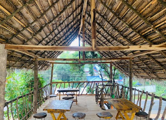 sri-lanka/polonnaruwa-district/bar/tree-hut-restaurant