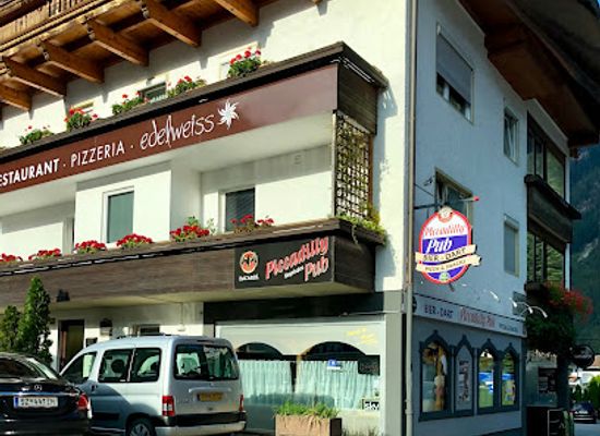austria/mayrhofen/bar/piccadilly-pub-bar-sky-sports-bar