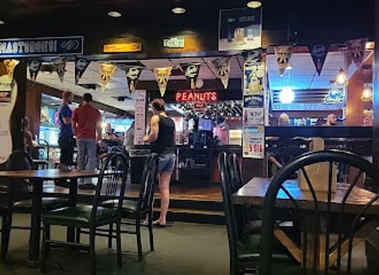 indiana/northeast-indiana/bar/peanuts-food-spirits