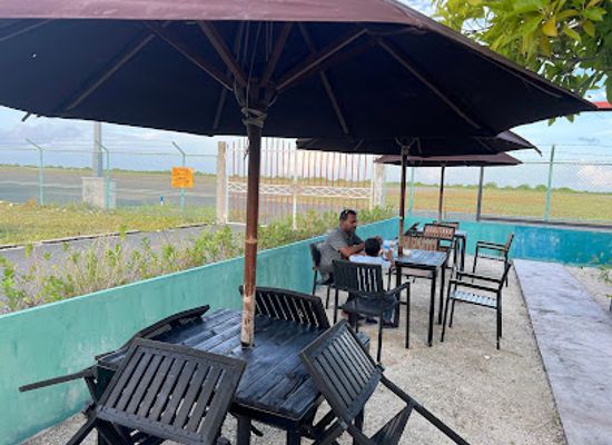 maldives/thaa-atoll/bar/chill-berry-restaurant-and-lounge