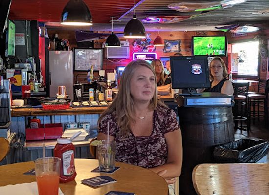 tennessee/sequatchie-valley/bar/doc-holidays-bar-and-grill-inc