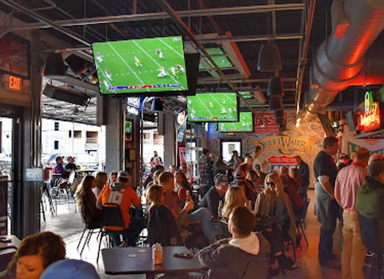 tennessee/chattanooga-riverfront/bar/mike-s-hole-in-the-wall
