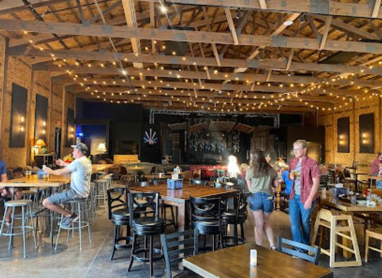 south-dakota/custer-state-park/bar/the-custer-beacon