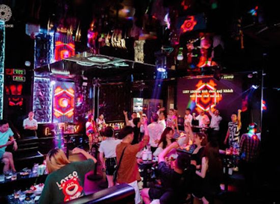 vietnam/ha-long/bai-chay/bar/luxy-lounge