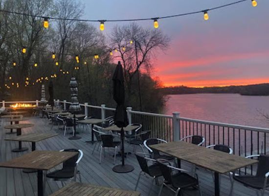 minnesota/central-lakes-region/bar/birch-s-on-the-lake-brewhouse-supperclub