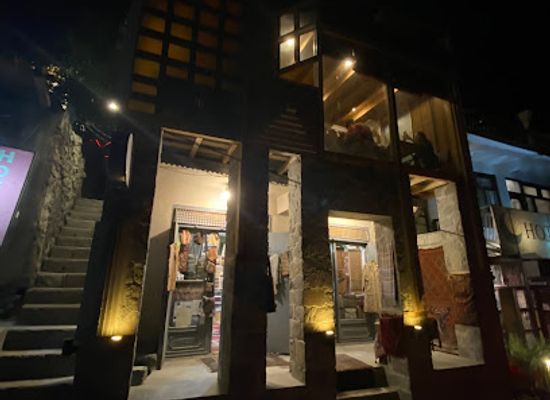 pakistan/karimabad/bar/gingerfort-cafe
