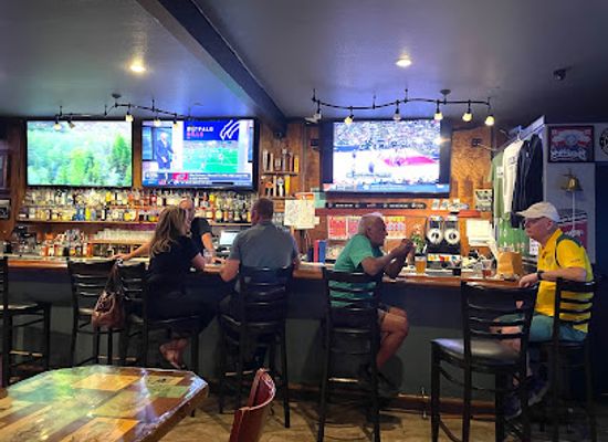 washington/the-columbia-basin/bar/adams-street-bar-grill