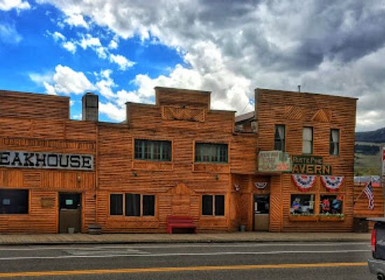 wyoming/wind-river-range/bar/rustic-pine-tavern