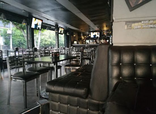 mexico/guadalajara/zona-minerva/bar/choppers-n-beer