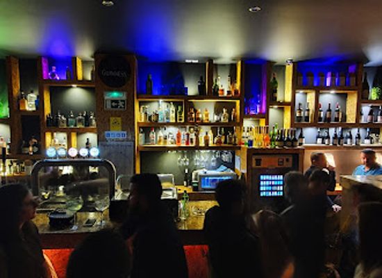portugal/viseu/bar/syrah-club-gin-cocktail-viseu