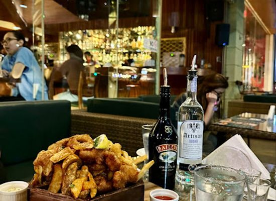 philippines/cebu/bar/ambiance-bar-restaurant