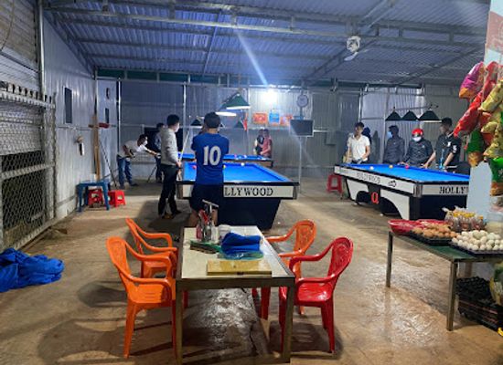 vietnam/central-highlands/bar/tap-hoa-bida-trong