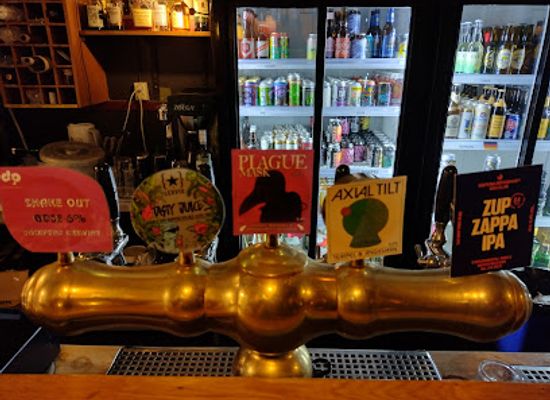 sweden/uppland/bar/svantes-kallare-tradgard