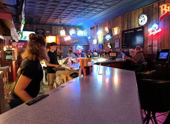 iowa/northeast-iowa/bar/dt-s-pub-primetime