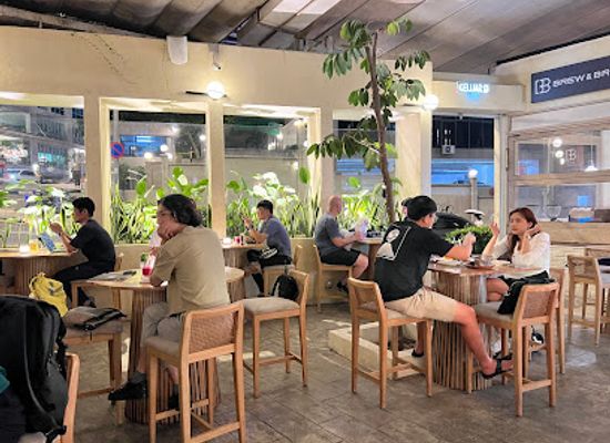 malaysia/central-region/bar/the-rabbit-hole