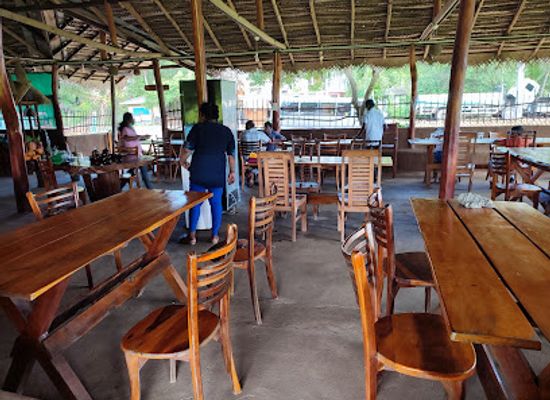 sri-lanka/polonnaruwa-district/bar/saruketha-restaurant