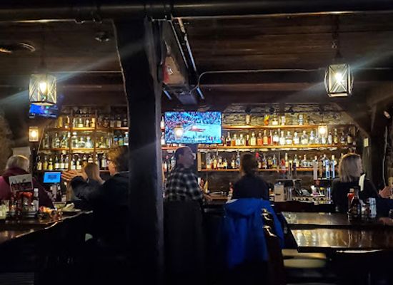 rhode-island/south-county/bar/carriage-inn