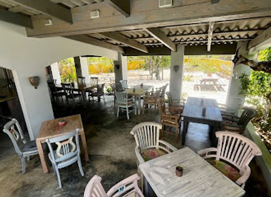 curacao/westpunt/bar/isabelle-off-the-beach