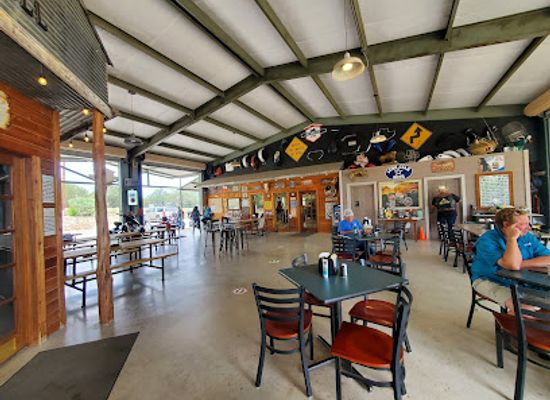 texas/edwards-plateau/bar/bent-rim-grill