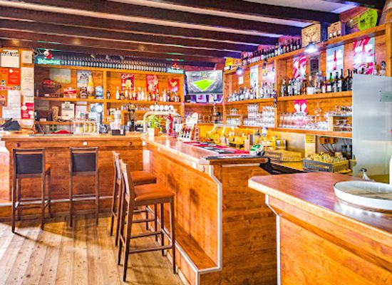 portugal/alentejo/bar/riverside-pub