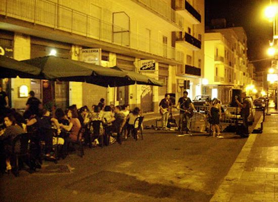 italy/apulia/bar/mala-rupa-pub