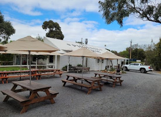 australia/fleurieu-peninsula/bar/lost-phoenix-farm