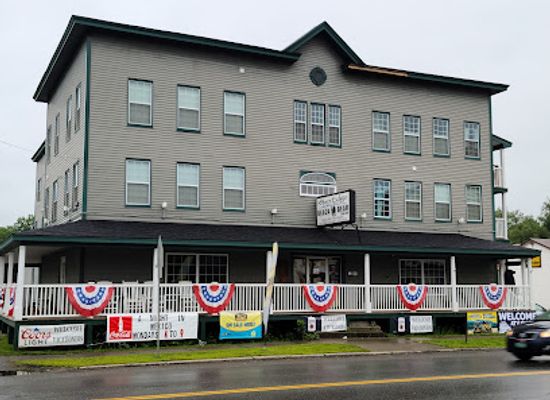 new-hampshire/great-north-woods/bar/black-bear-tavern